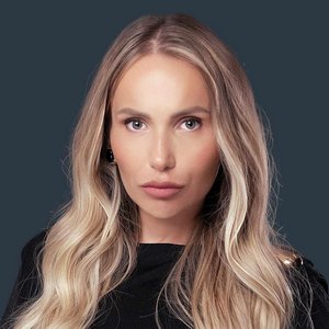 Полина Книна