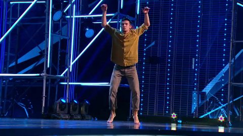 Танцы: Кирилл Ходырев (Rozhden — Рядом и Вновь) (сезон 4, серия 1)
