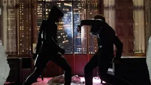 Стрела 1 сезон 1 серия